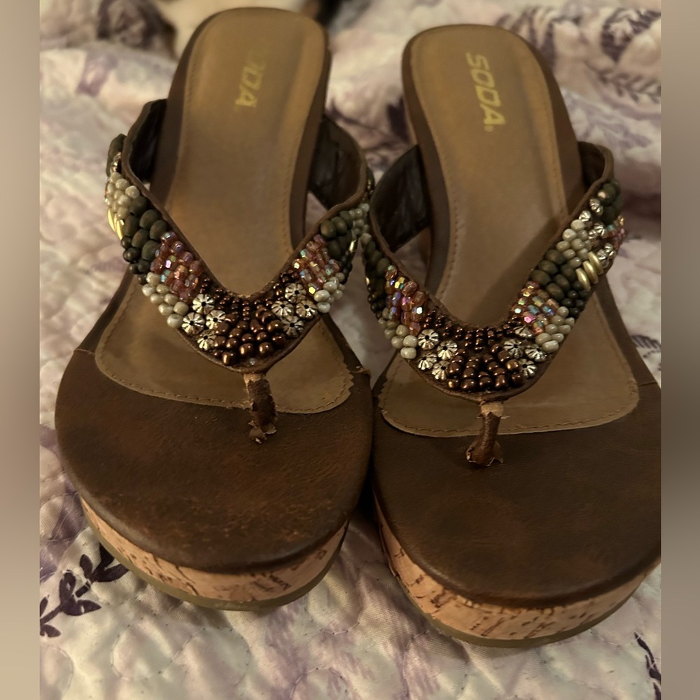 Soda beaded wedges size 8 1/2